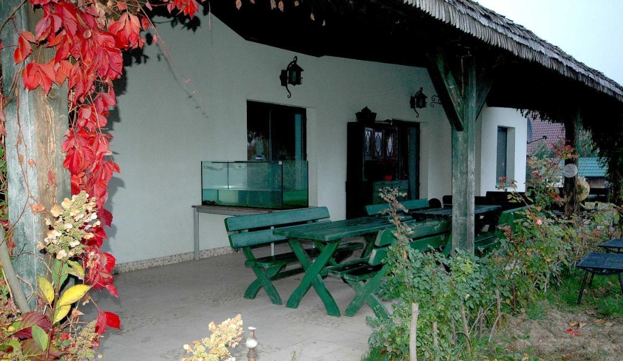 Wodne Ogrody Vila Dobczyce Exterior foto